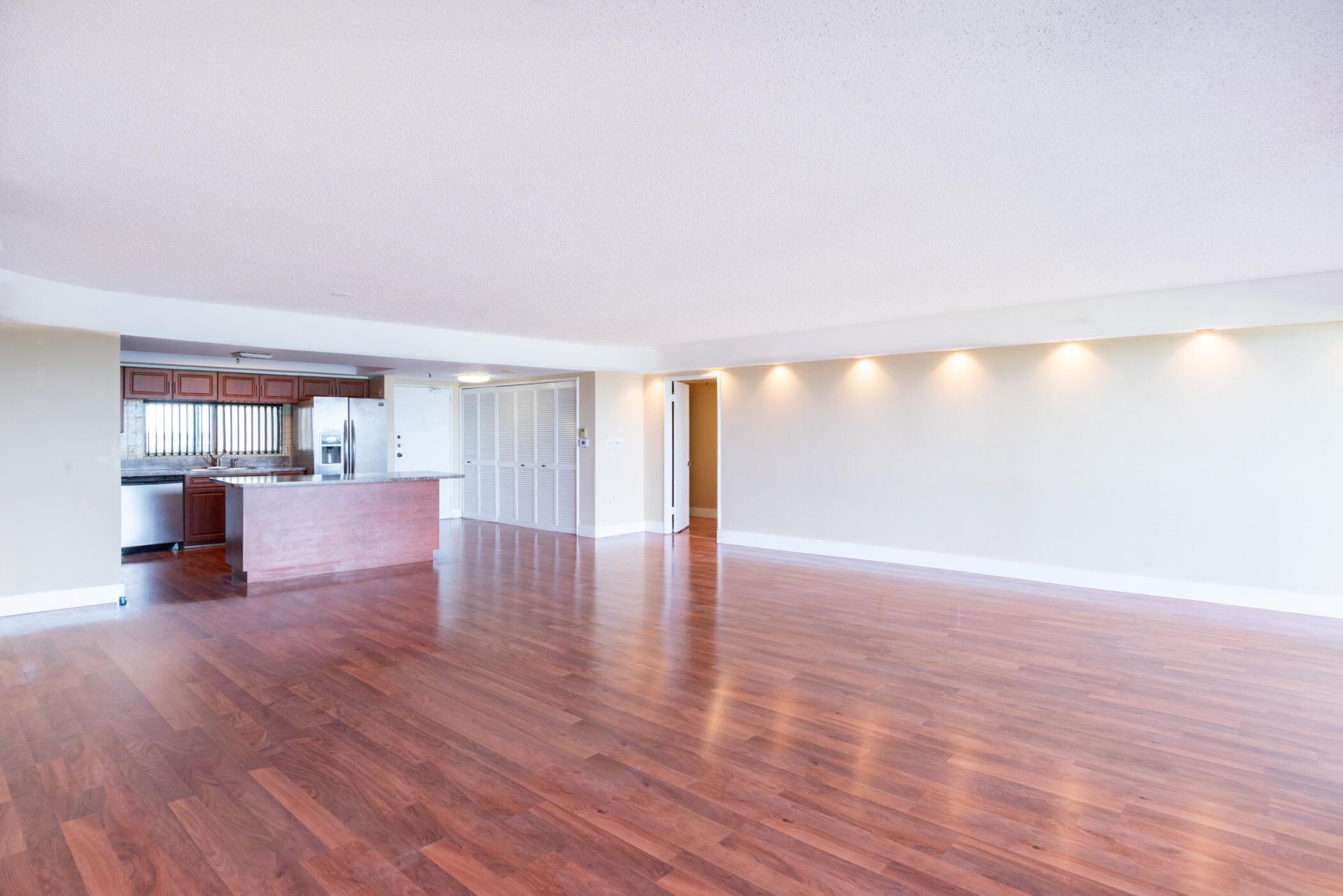 2480 Presidential Way, Unit 903, West Palm Beach, FL 33401 Photo