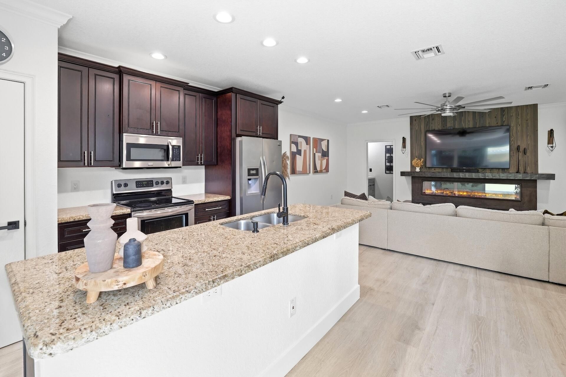 3122 Shelby Way, Palm Springs, FL 33461 Photo
