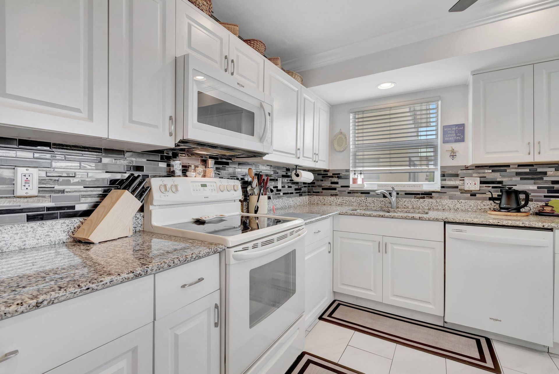 17 Colonial Club Drive, Unit 205, Boynton Beach, FL 33435 Photo