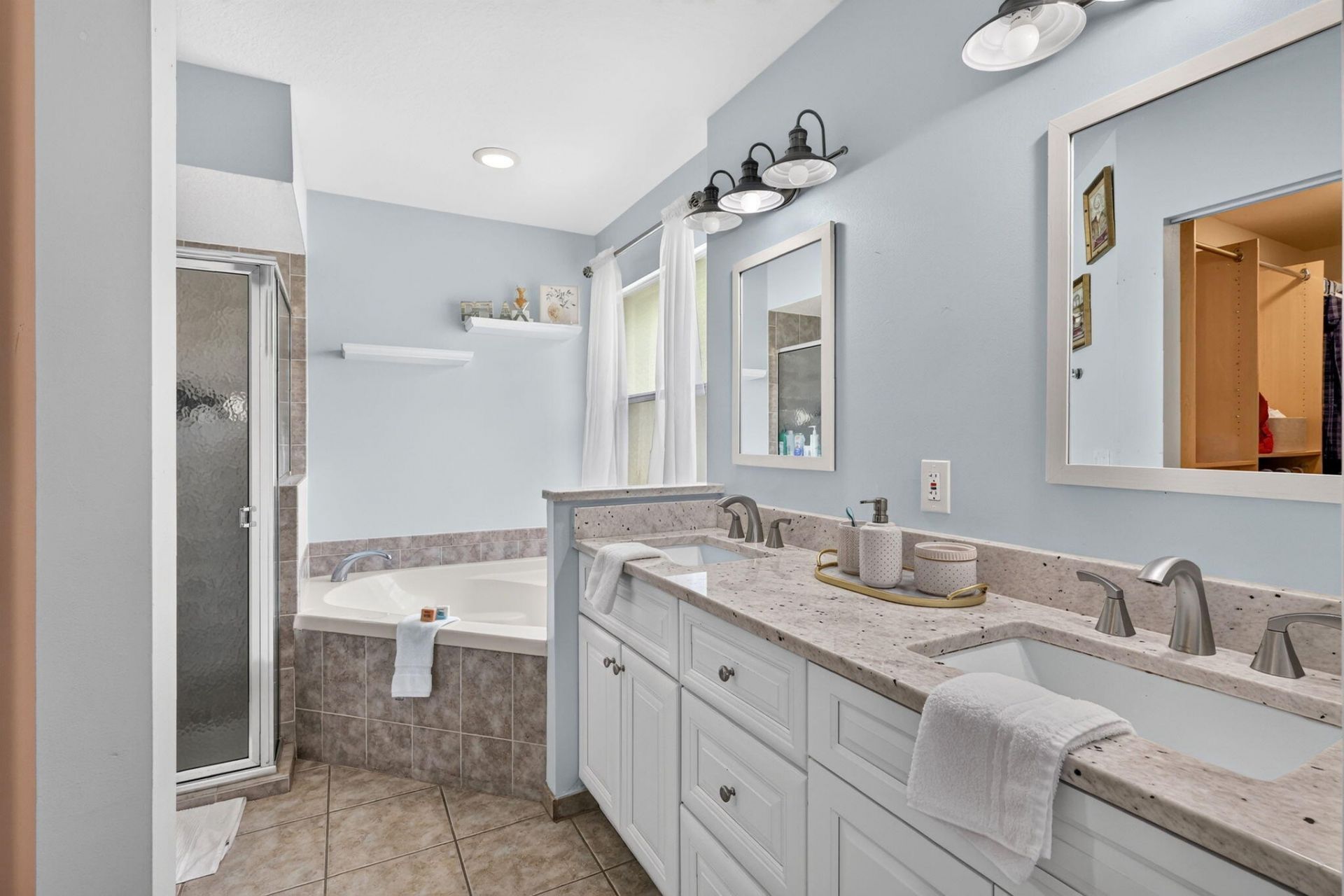 422 SW Tulip Boulevard, Port Saint Lucie, FL 34953 Photo