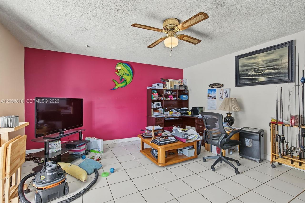 9528 NW 53rd St, Sunrise, FL 33351 Photo