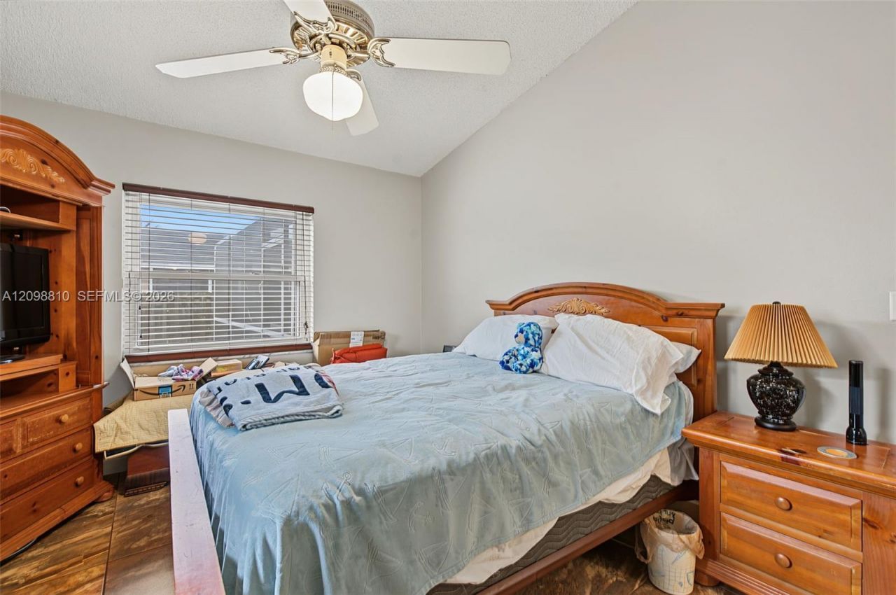 9528 NW 53rd St, Sunrise, FL 33351 Photo