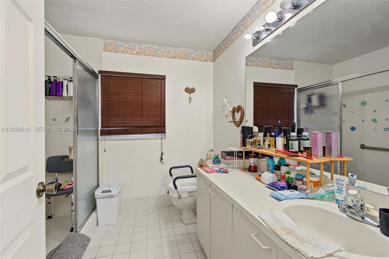 9528 NW 53rd St, Sunrise, FL 33351 Photo