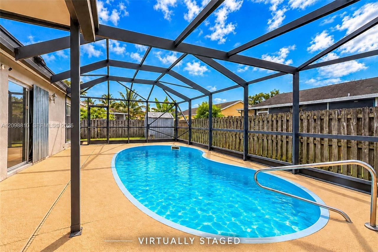 9528 NW 53rd St, Sunrise, FL 33351 Photo