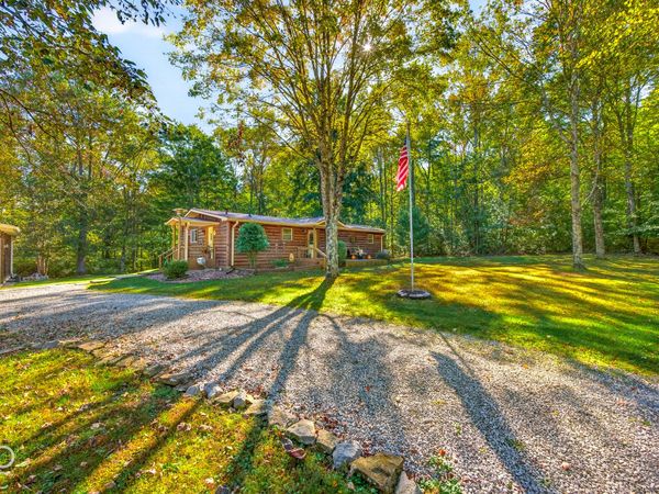 2459 Amy Lane, Nashville, IN 47448