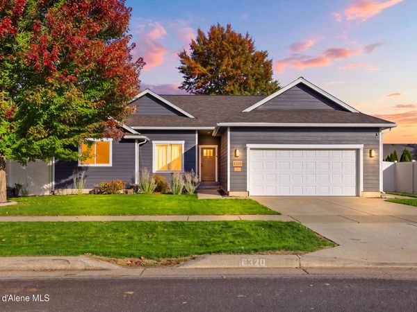 8320 N Ainsworth Dr, Hayden, ID 83835