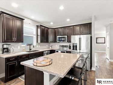 10212 Rosewater Parkway, Bennington, NE 68007