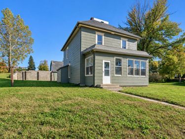 203 N 3rd Street, Le Sueur, MN 56058