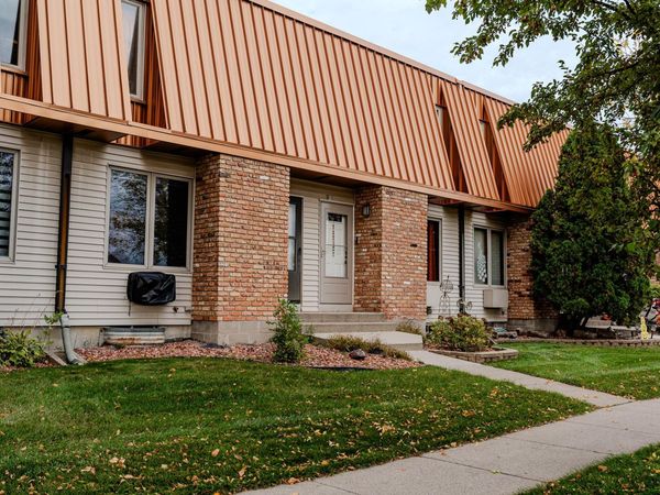 308 13th Avenue E, West Fargo, ND 58078