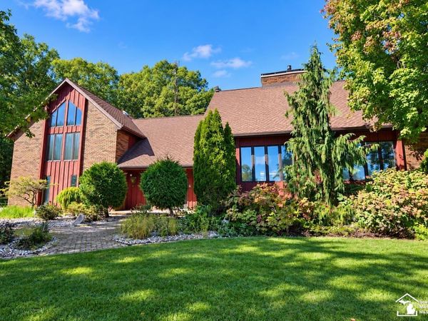 4400 Douglas Drive, Adrian, MI 49221