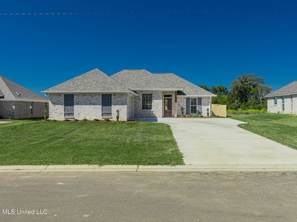 165 Madisonville Drive, Canton, MS 39046