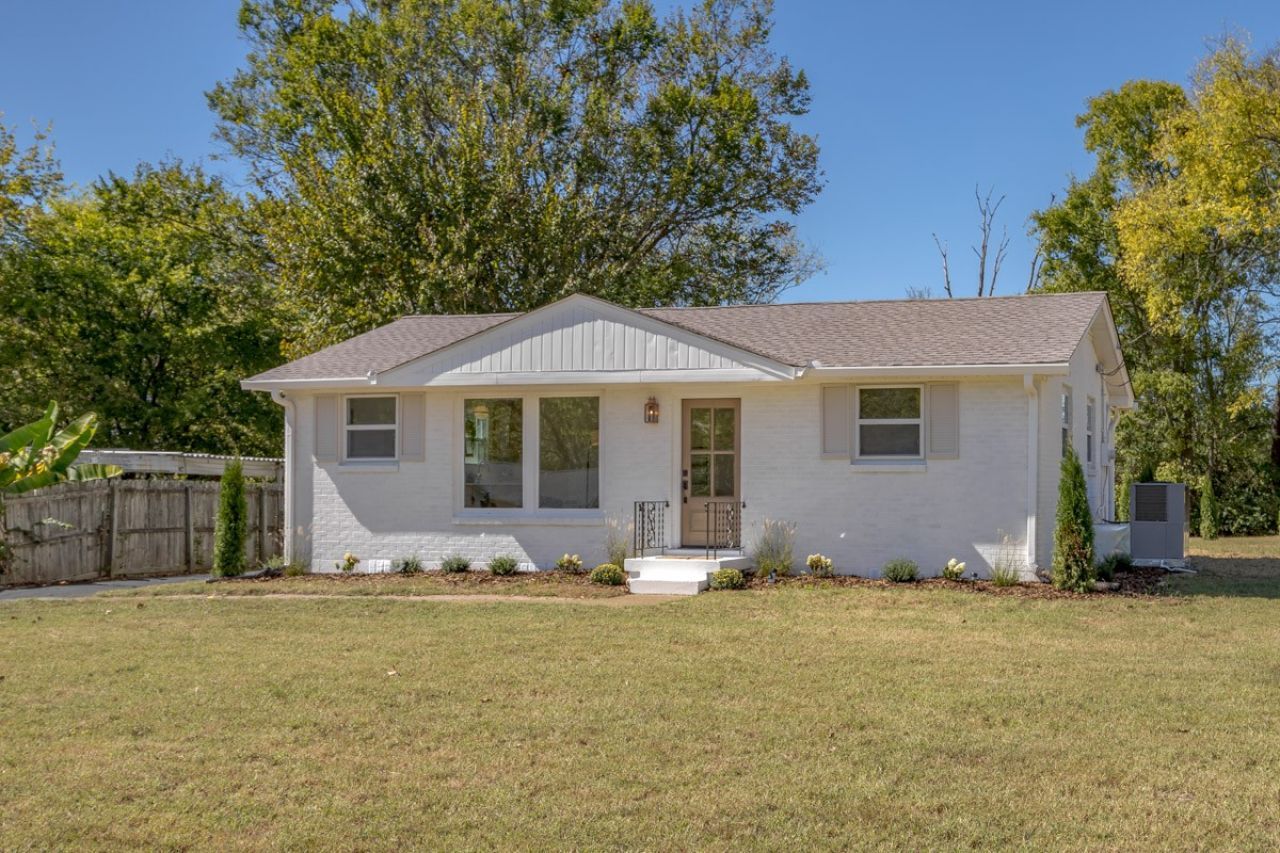 550 Lockwood Dr, Nashville, TN 37214 Main Photo
