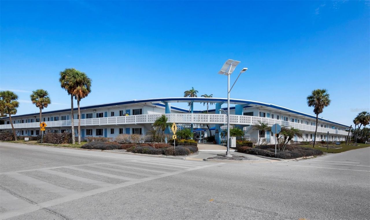 475 Benjamin Franklin Drive, Unit 215, Sarasota, FL 34236 Photo