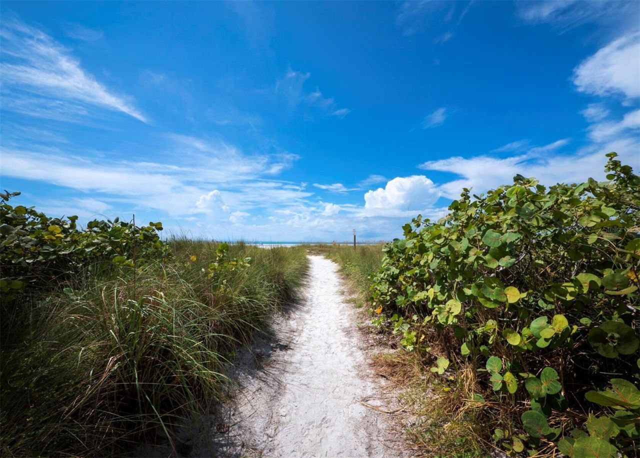 475 Benjamin Franklin Drive, Unit 215, Sarasota, FL 34236 Photo