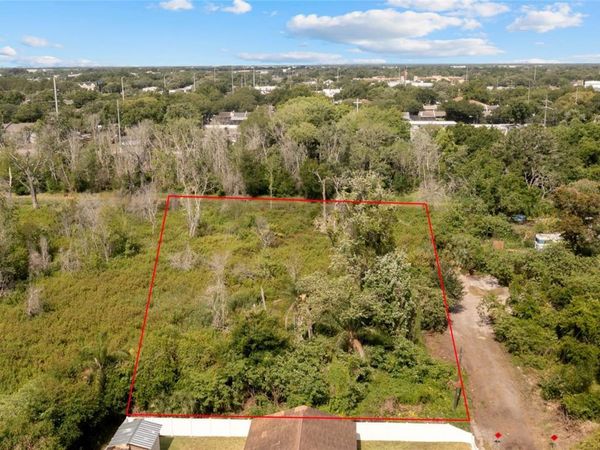 W GROVE STREET , TAMPA, FL 33614
