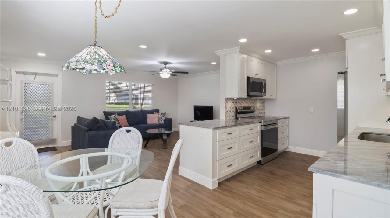 247 Saxony F, Unit 247, Delray Beach, FL 33446 Photo