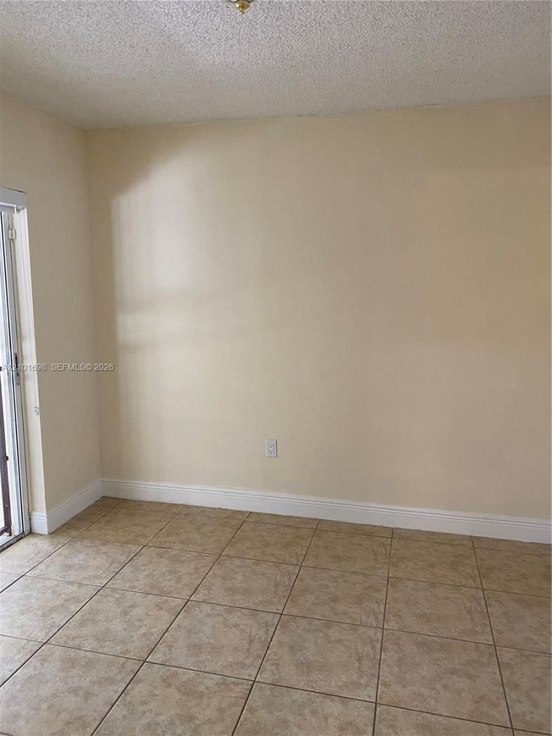 535 W 79th Pl , Hialeah, FL 33014 Photo