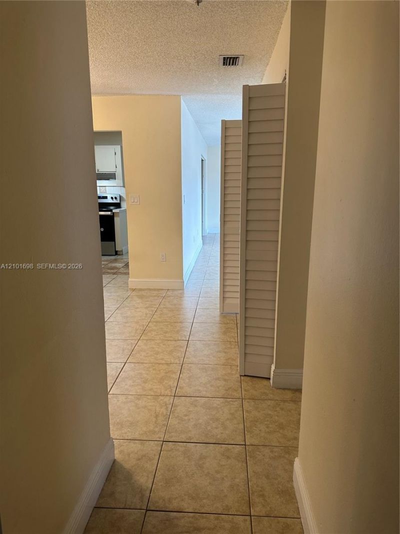 535 W 79th Pl , Hialeah, FL 33014 Photo