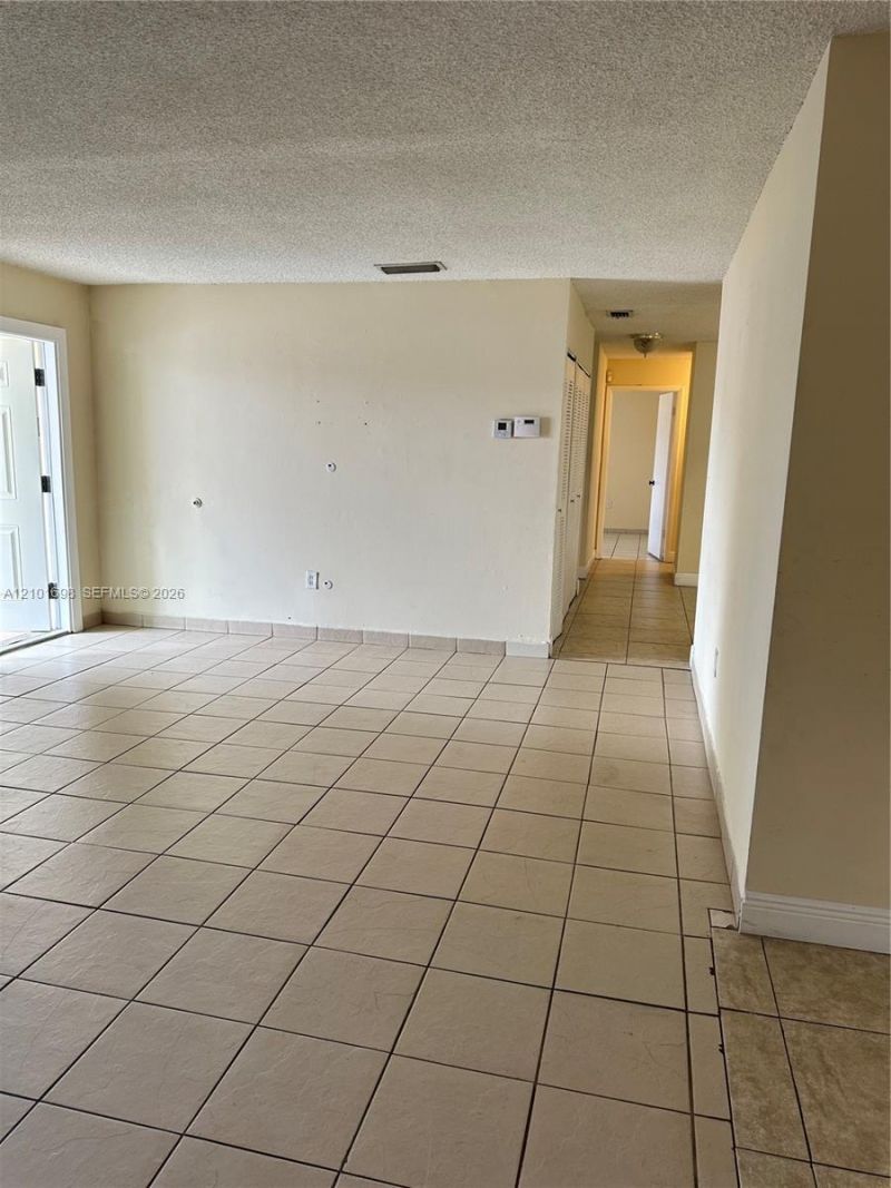 535 W 79th Pl , Hialeah, FL 33014 Photo