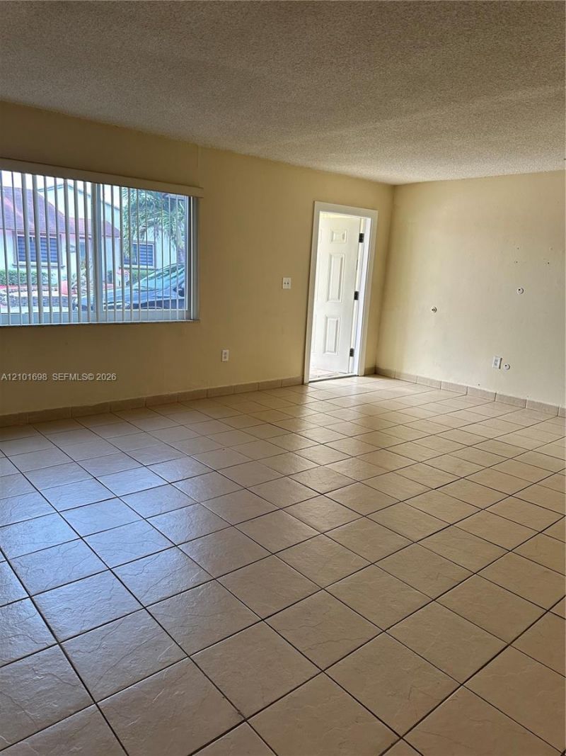 535 W 79th Pl , Hialeah, FL 33014 Photo