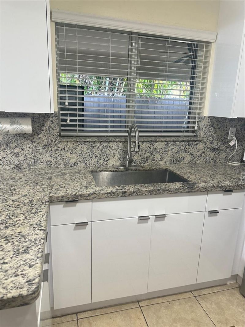 535 W 79th Pl , Hialeah, FL 33014 Photo