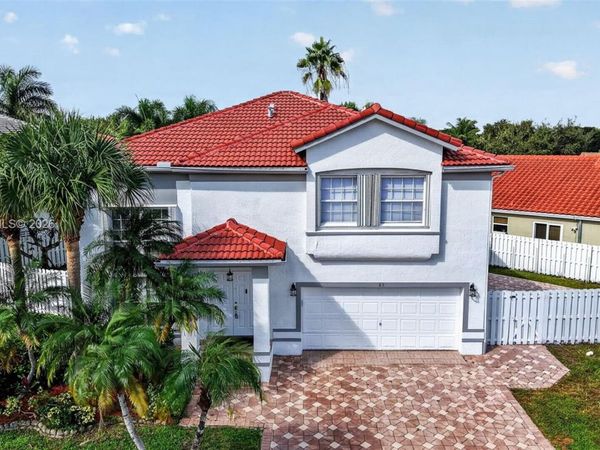 83 Gables Blvd , Weston, FL 33326