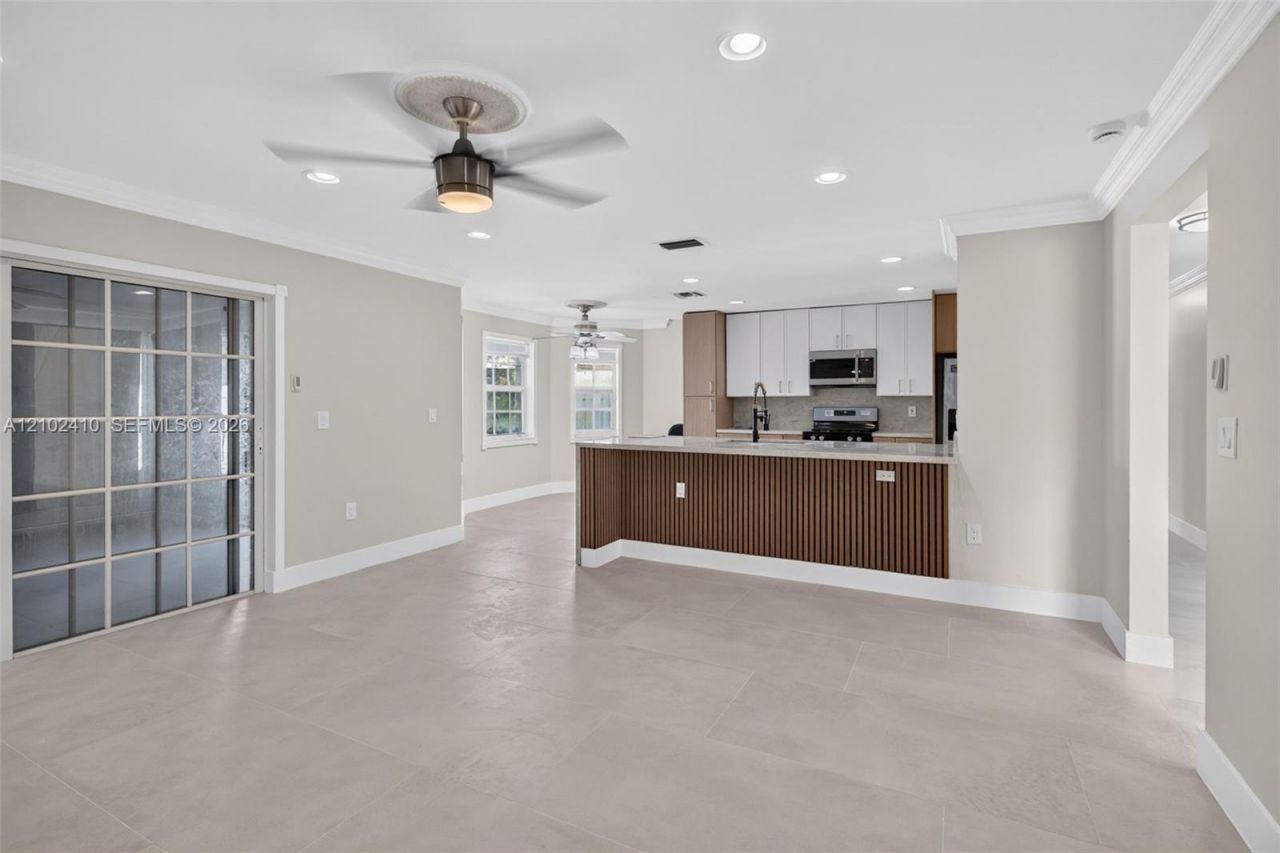 83 Gables Blvd , Weston, FL 33326 Photo