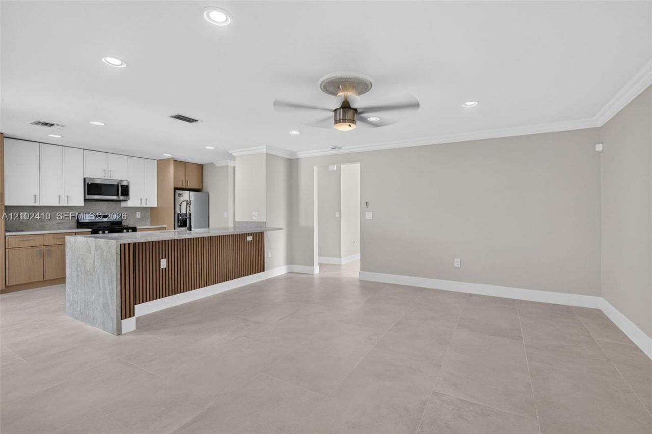 83 Gables Blvd , Weston, FL 33326 Photo
