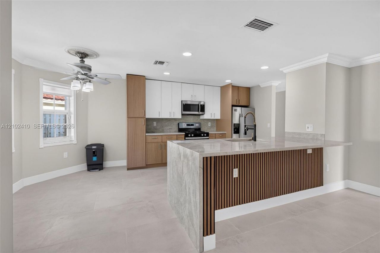 83 Gables Blvd , Weston, FL 33326 Photo