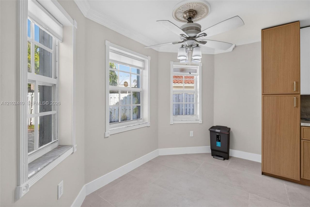 83 Gables Blvd , Weston, FL 33326 Photo