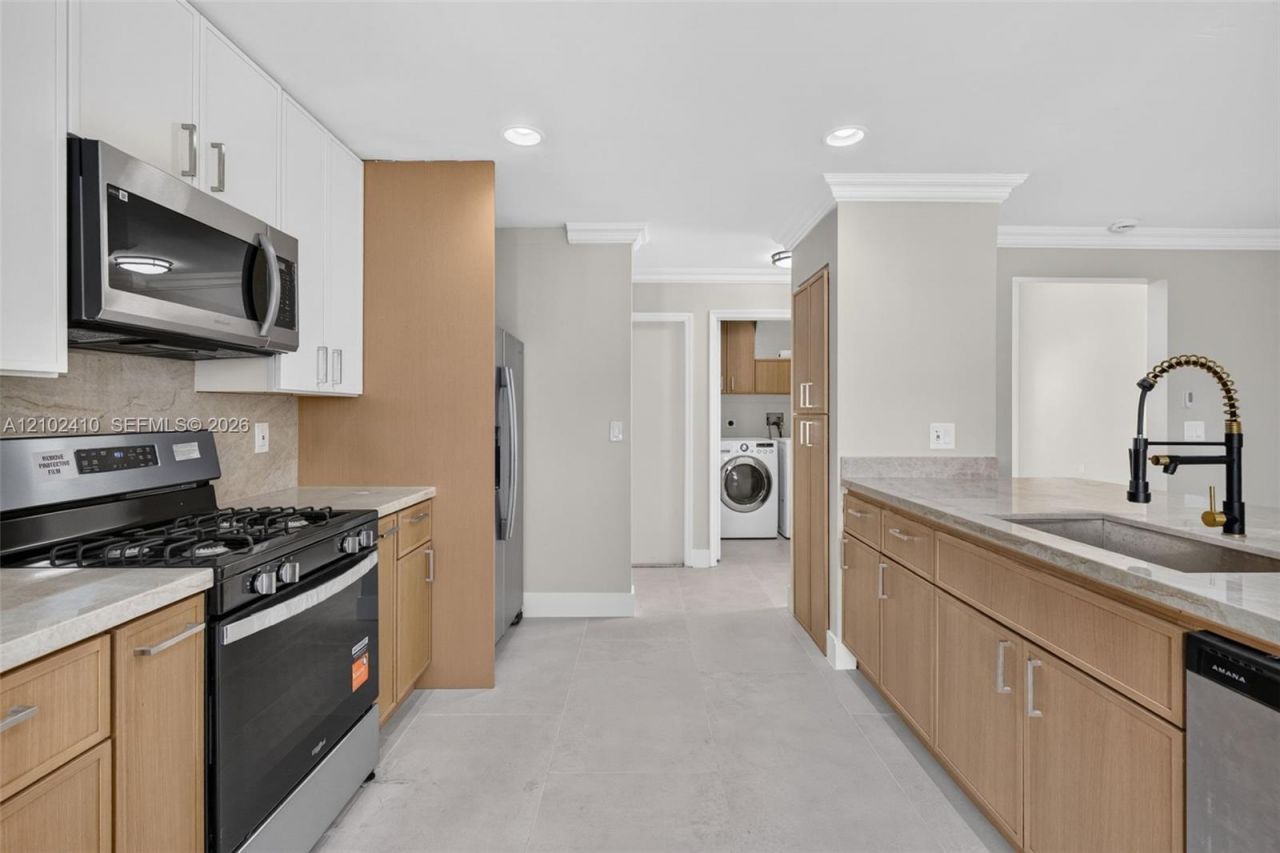 83 Gables Blvd , Weston, FL 33326 Photo