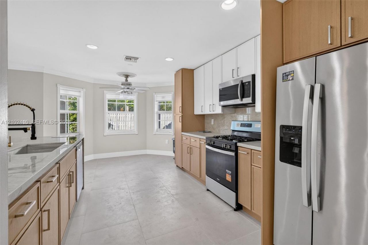 83 Gables Blvd , Weston, FL 33326 Photo