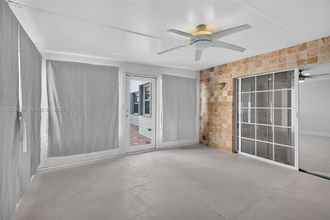83 Gables Blvd , Weston, FL 33326 Photo
