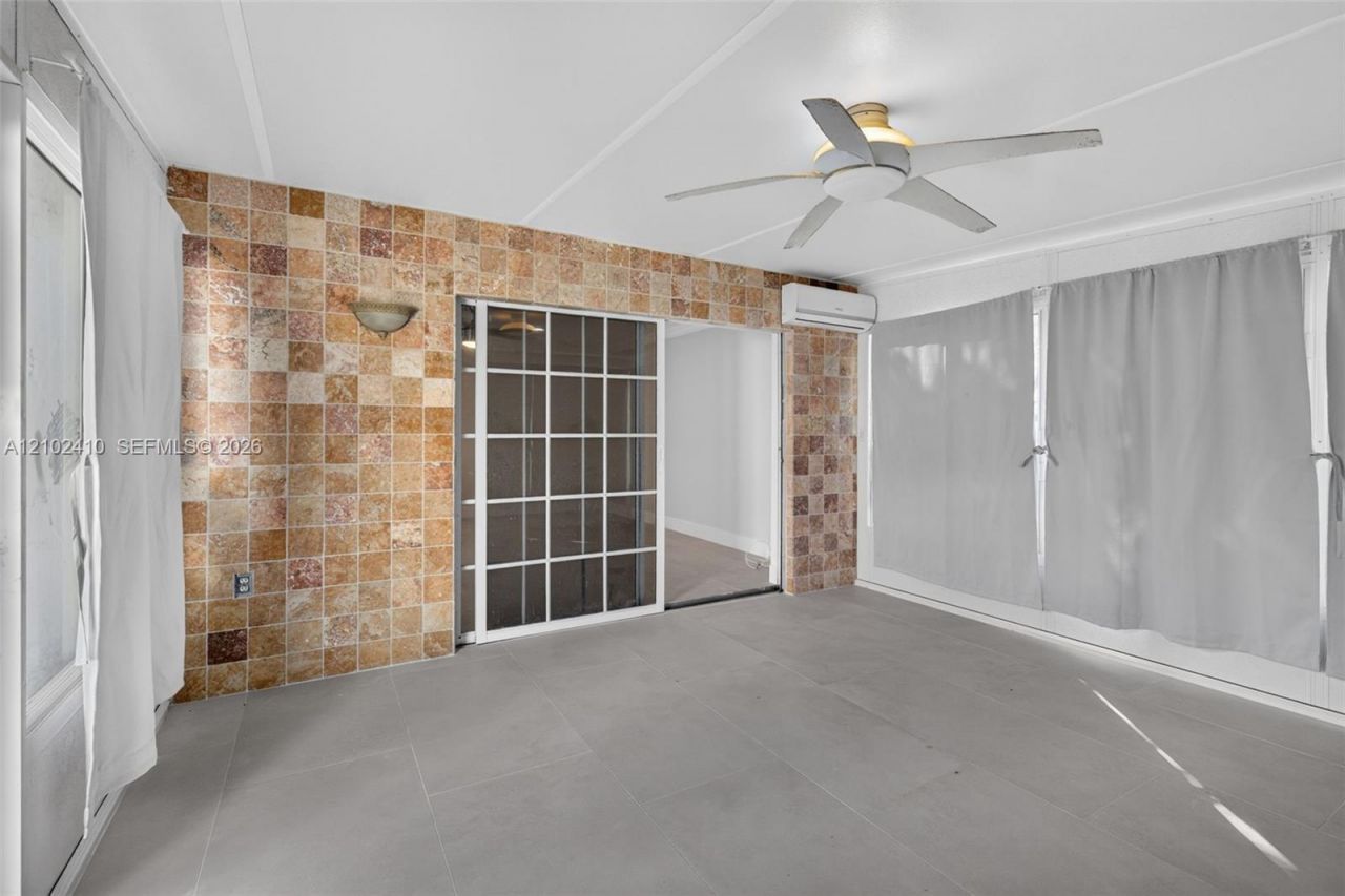 83 Gables Blvd , Weston, FL 33326 Photo
