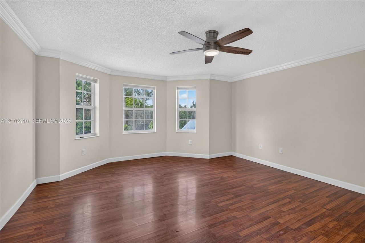 83 Gables Blvd , Weston, FL 33326 Photo