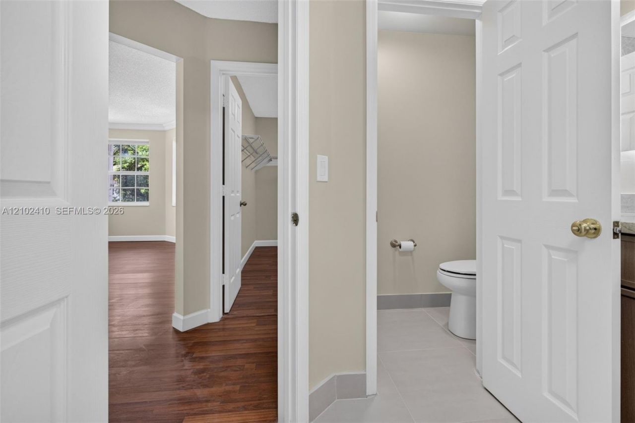 83 Gables Blvd , Weston, FL 33326 Photo