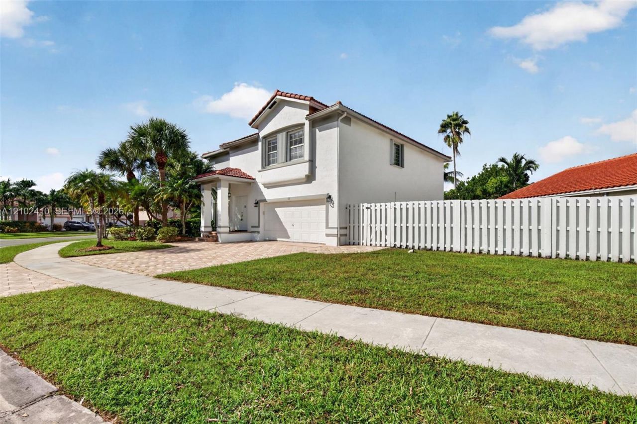 83 Gables Blvd , Weston, FL 33326 Photo