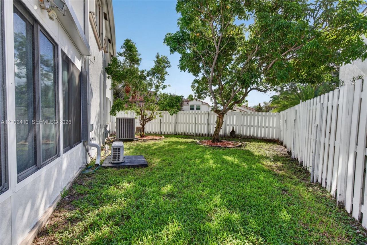 83 Gables Blvd , Weston, FL 33326 Photo