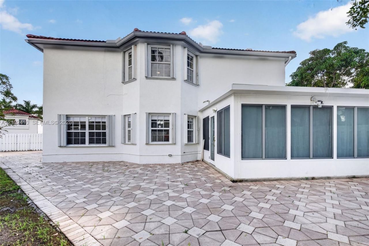 83 Gables Blvd , Weston, FL 33326 Photo