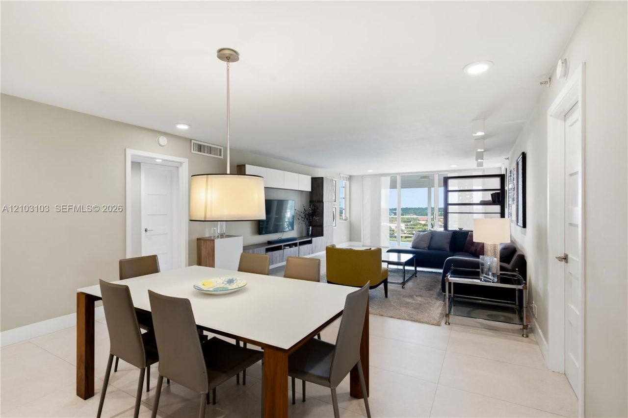 3507 Oaks Way , Unit 802, Pompano Beach, FL 33069 Photo