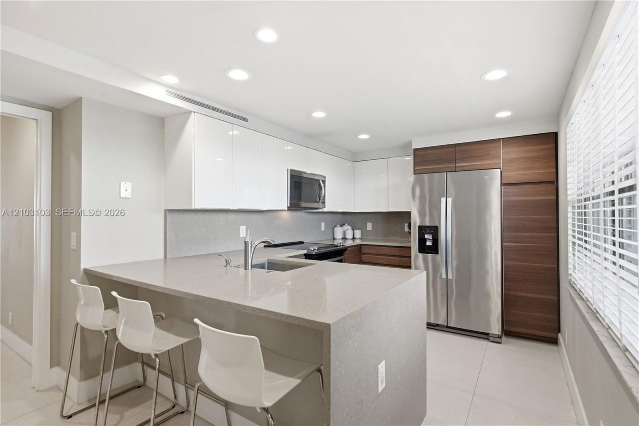 3507 Oaks Way , Unit 802, Pompano Beach, FL 33069 Photo