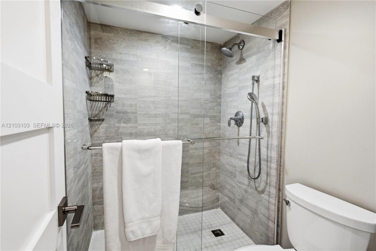 3507 Oaks Way , Unit 802, Pompano Beach, FL 33069 Photo