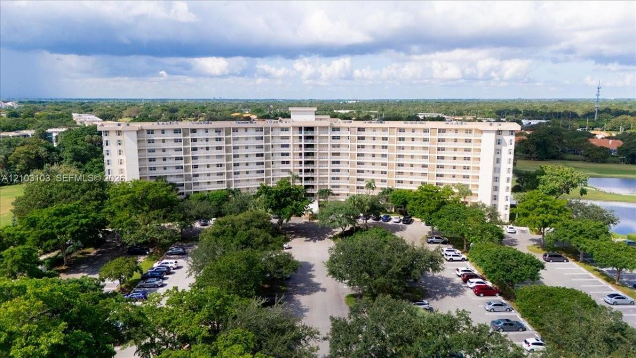 3507 Oaks Way , Unit 802, Pompano Beach, FL 33069 Photo