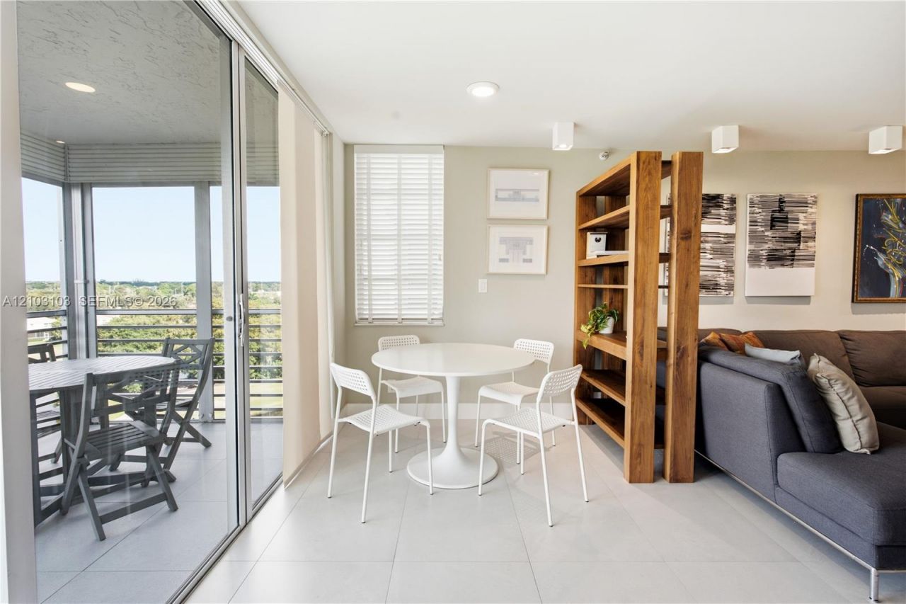 3507 Oaks Way , Unit 802, Pompano Beach, FL 33069 Photo
