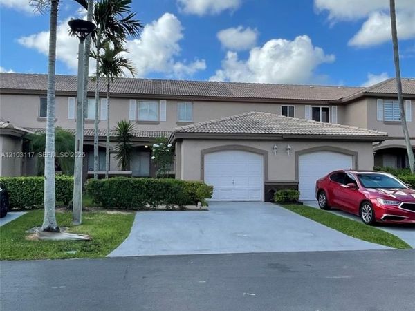 16304 SW 75th St , Miami, FL 33193