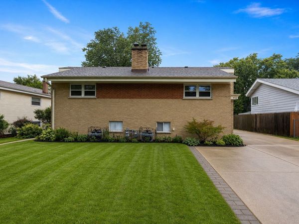 450 N Addison Road , Villa Park, IL 60181