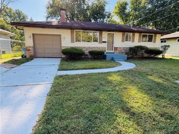1710 Crosby Lane , Florissant, MO 63031