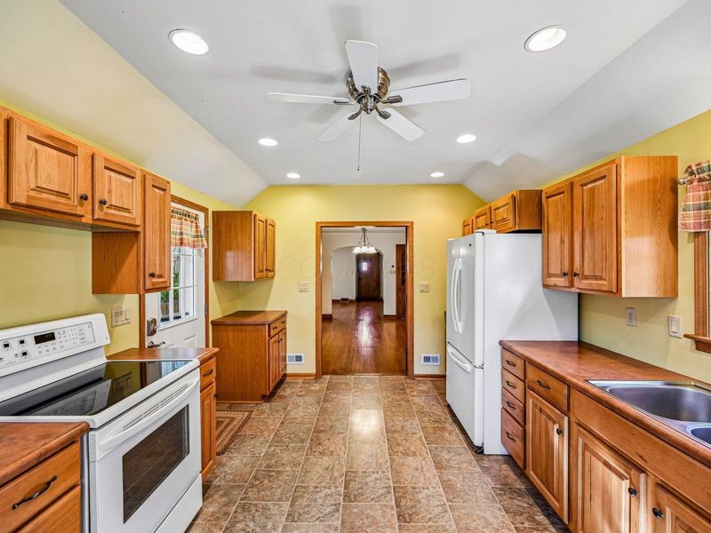 549 E Court Street , Urbana, OH 43078 Photo 12