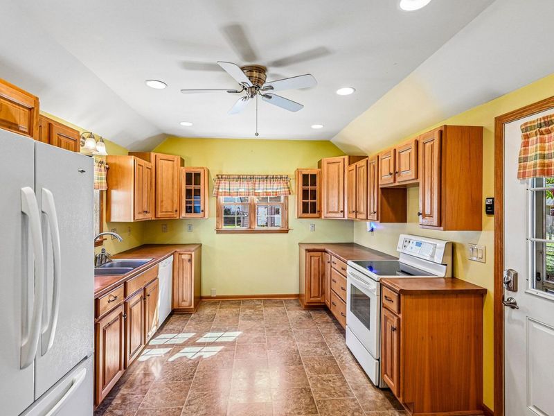 549 E Court Street , Urbana, OH 43078 Photo 9