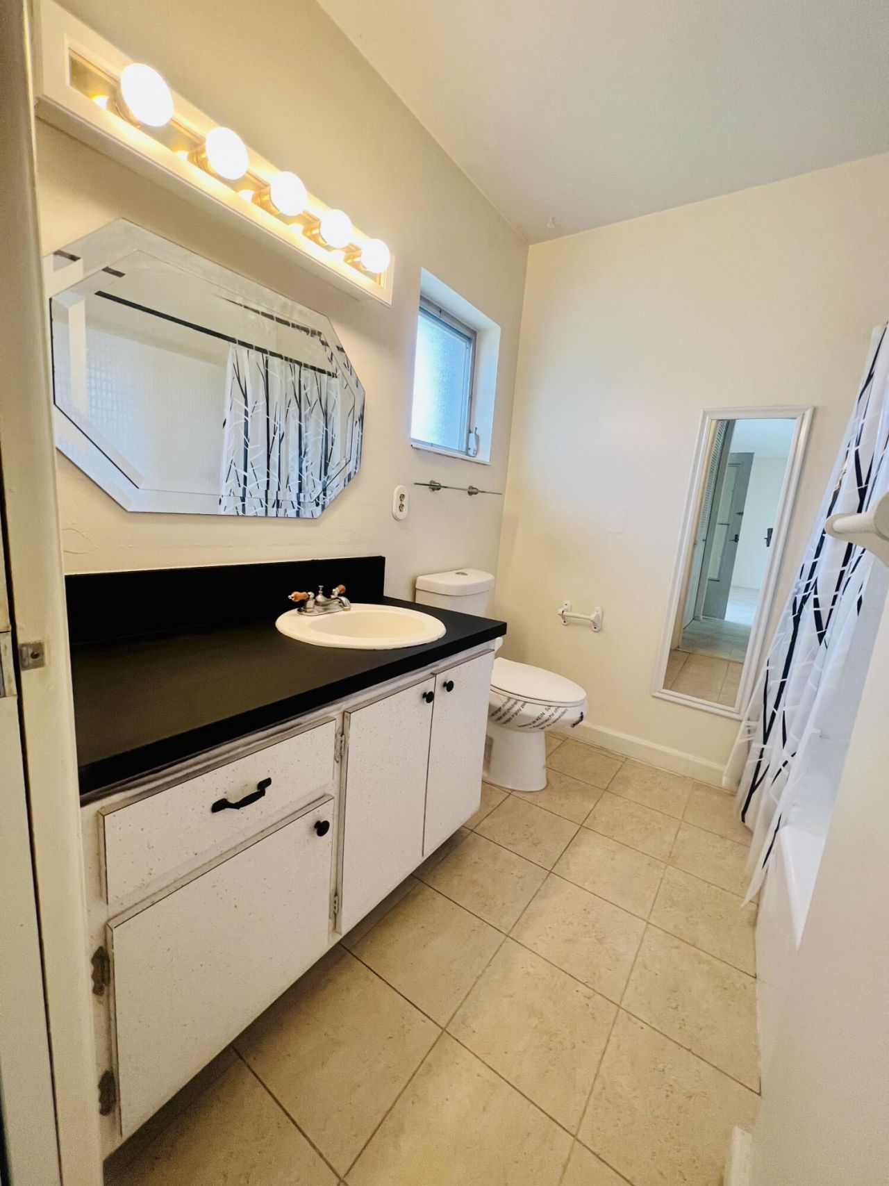 2789 Ashley Drive W, Unit E, West Palm Beach, FL 33415 Photo